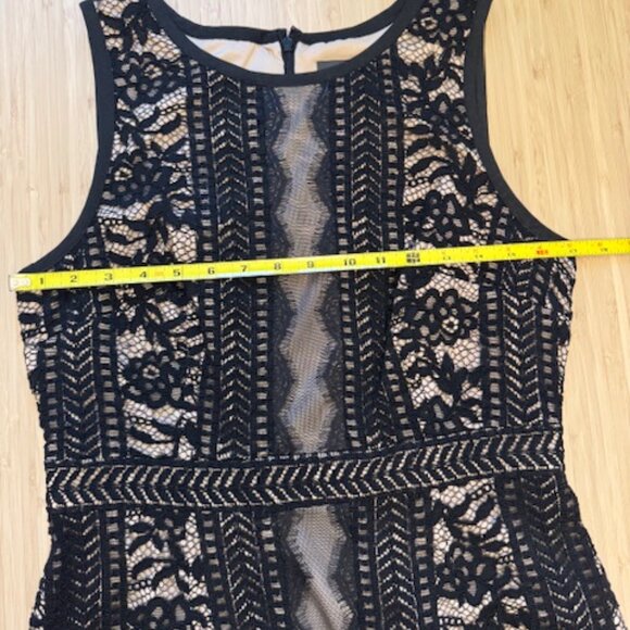 Adrianna Papell perfect LBD Sz 10 - Picture 6 of 7